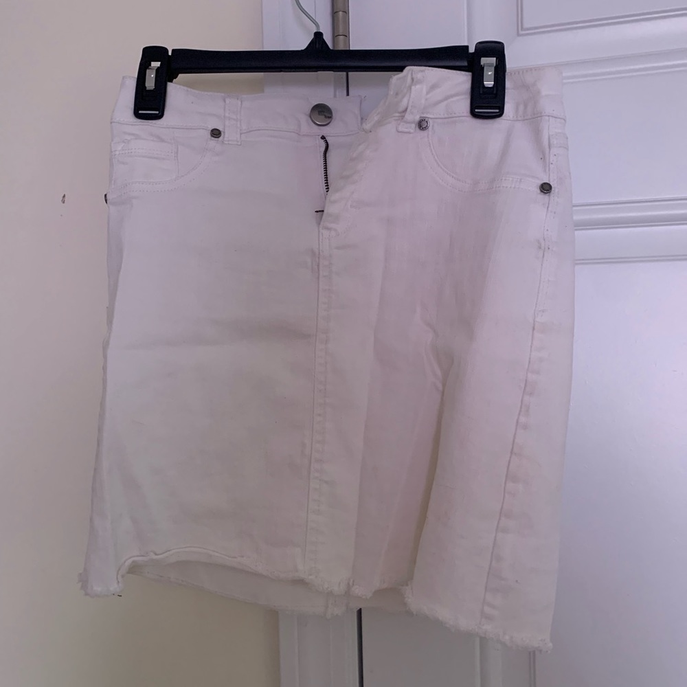White denim skirt